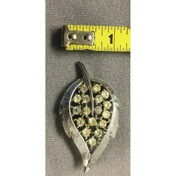 Silver tone Leaf Pin Clear Stones 2 1/4"x 1 1/4" Unbranded - Picture 4 of 5